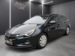 Grün Gebraucht 2016 Opel Astra Innovation Kombi | 8.990 € (Fairer Preis)