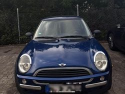 Blau Gebraucht 2003 Mini ONE Kleinwagen | 2.000 € (Fairer Preis)