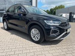Schwarz Gebraucht 2024 VW T-Roc Life SUV | 25.490 € (Superpreis)