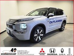 Titan weiss/schwarz Neu 2025 Mitsubishi Outlander P-HEV Top SUV | 54.450 € (Etwas zu teuer)