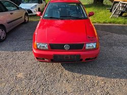 Rot Gebraucht 1996 VW Polo Classicline Limousine | 500 €