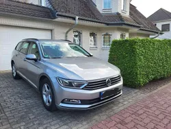 Grau Gebraucht 2016 VW Passat Trendline Kombi | 14.500 € (Superpreis)