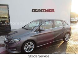 Grau Gebraucht 2016 Mercedes B180 Urban Van / Kleinbus | 16.990 € (Fairer Preis)