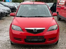 Rot Gebraucht 2006 Mazda 2 Comfort Van / Kleinbus | 690 € (Superpreis)