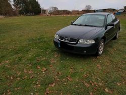 Schwarz Gebraucht 2000 Audi A4 Limousine | 800 € (Guter Preis)