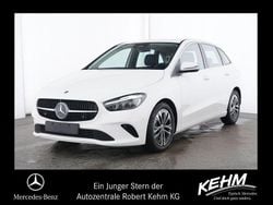 Polarweiß Gebraucht 2024 Mercedes B200 Progressive Van / Kleinbus | 31.370 € (Guter Preis)