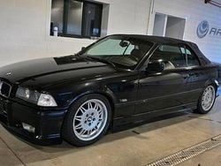 Schwarz Gebraucht 1995 BMW 328 Cabriolet M Sport Cabrio | 12.400 €