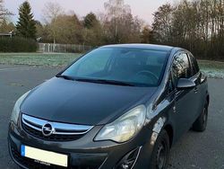 Grau Gebraucht 2014 Opel Corsa Kleinwagen | 4.999 € (Fairer Preis)