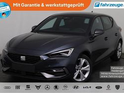 Blau Neu 2025 Seat Leon FR Limousine | 29.882 € (Guter Preis)
