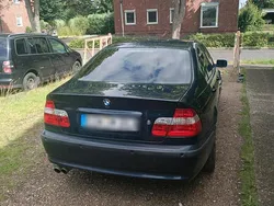 Blau Gebraucht 2001 BMW 320 Limousine | 4.200 € (Teuer)