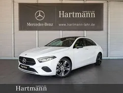 Unilack polarweiß Gebraucht 2024 Mercedes A200 Progressive Limousine | 33.850 € (Teuer)