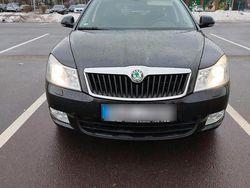 Schwarz Gebraucht 2011 Skoda Octavia Kombi | 4.800 € (Etwas zu teuer)