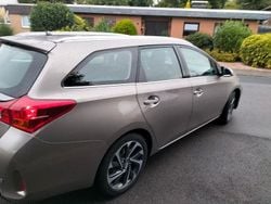 Braun Gebraucht 2014 Toyota Auris Touring Sports Kombi | 9.600 € (Fairer Preis)