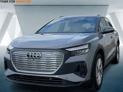 Grau Gebraucht 2023 Audi Q4 e-tron Basis SUV | 26.670 € (Fairer Preis)