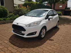 Weiß Gebraucht 2017 Ford Fiesta Celebration Kleinwagen | 7.200 € (Guter Preis)