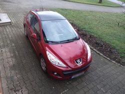 Rot Gebraucht 2011 Peugeot 207 Kleinwagen | 2.750 € (Fairer Preis)