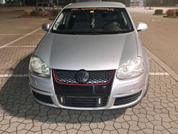 Silber Gebraucht 2006 VW Jetta Limousine | 2.200 € (Etwas zu teuer)