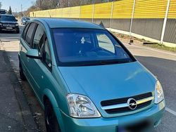 Gebraucht 2005 Opel Meriva Van / Kleinbus | 2.400 €