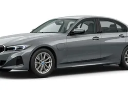 Grau Gebraucht 2024 BMW 330e Comfort Edition Limousine | 43.613 € (Guter Preis)
