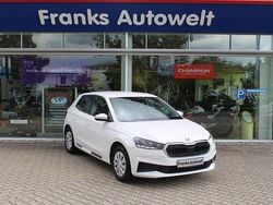 Weiß Gebraucht 2022 Skoda Fabia Active Kleinwagen | 10.500 € (Superpreis)