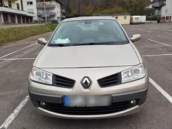 Braun Gebraucht 2006 Renault Mégane II Kleinwagen | 899 € (Fairer Preis)