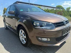 Toffeebraun metallic Gebraucht 2014 VW Polo Comfortline Limousine | 6.550 € (Guter Preis)