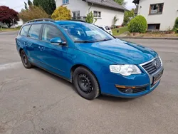 Blau Gebraucht 2010 VW Passat Kombi | 1.590 € (Superpreis)