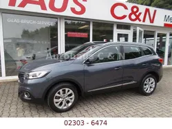 Grau Gebraucht 2018 Renault Kadjar LIMITED SUV | 9.390 € (Guter Preis)