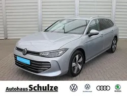 Silber Gebraucht 2024 VW Passat Business Kombi | 33.990 € (Fairer Preis)