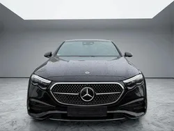 Schwarz Gebraucht 2025 Mercedes E220 AMG Limousine | 55.900 € (Fairer Preis)