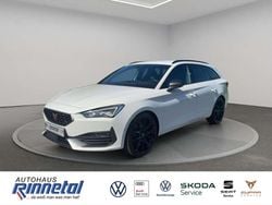 Candy" weiss Gebraucht 2024 Cupra Leon VZ Kombi | 31.220 € (Superpreis)