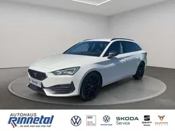 Candy" weiss Gebraucht 2024 Cupra Leon VZ Kombi | 32.740 € (Superpreis)