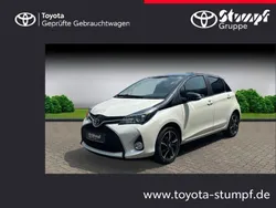 Weiß Gebraucht 2016 Toyota Yaris Style Limousine | 12.890 € (Teuer)