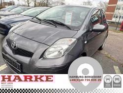 Grau Gebraucht 2011 Toyota Yaris Cool Limousine | 1.750 € (Superpreis)