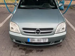 Grün Gebraucht 2002 Opel Vectra Kleinwagen | 1.000 € (Fairer Preis)