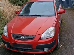 Rot Gebraucht 2008 Kia Rio Kleinwagen | 2.100 €