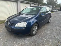 Blau Gebraucht 2005 VW Golf V Kleinwagen | 1.650 € (Fairer Preis)