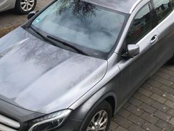 Grau Gebraucht 2015 Mercedes GLA180 Style SUV | 17.400 € (Etwas zu teuer)