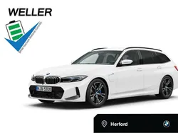 Weiss Gebraucht 2024 BMW 330e M Sport Kombi | 40.950 € (Superpreis)