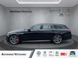 Schwarz (schwarz) Gebraucht 2019 Mercedes E63S AMG Sport Kombi | 72.660 €