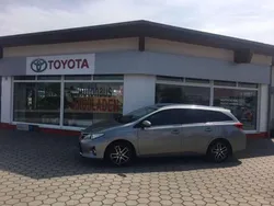 New medium silver Gebraucht 2014 Toyota Auris Edition Kombi | 10.490 € (Fairer Preis)