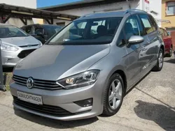 Grau Gebraucht 2017 VW Golf Sportsvan Highline Van / Kleinbus | 15.900 € (Guter Preis)
