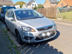 Grau Gebraucht 2009 Ford Focus Ghia Kombi | 4.900 € (Fairer Preis)