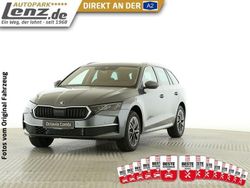 Andere farbe Gebraucht 2022 Skoda Octavia Tour Kombi | 40.450 €