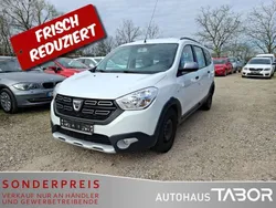 Gletscherweiss Gebraucht 2017 Dacia Lodgy Stepway Van / Kleinbus | 4.985 € (Superpreis)