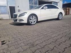 Weiß Gebraucht 2015 Mercedes CLS350 Limousine | 15.900 € (Etwas zu teuer)