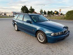 Blau Gebraucht 2002 BMW 530 Kombi | 2.200 € (Fairer Preis)