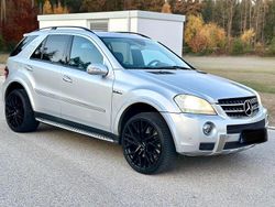 Silber Gebraucht 2007 Mercedes ML63 AMG AMG SUV | 13.500 €