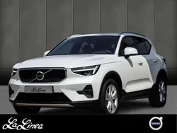 Crystal white / metallic (metallic) Gebraucht 2024 Volvo XC40 Core SUV | 33.490 € (Superpreis)