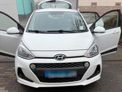 Weiß Gebraucht 2018 Hyundai i10 Kleinwagen | 11.500 €
